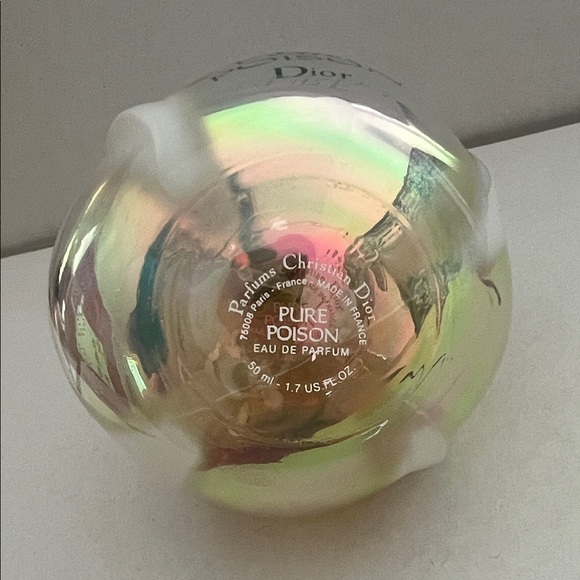 Dior Pure Poison Iridescent | 50 Ml bottle |Eau de Perfume | Pre-loved | No box - Picture 2 of 3